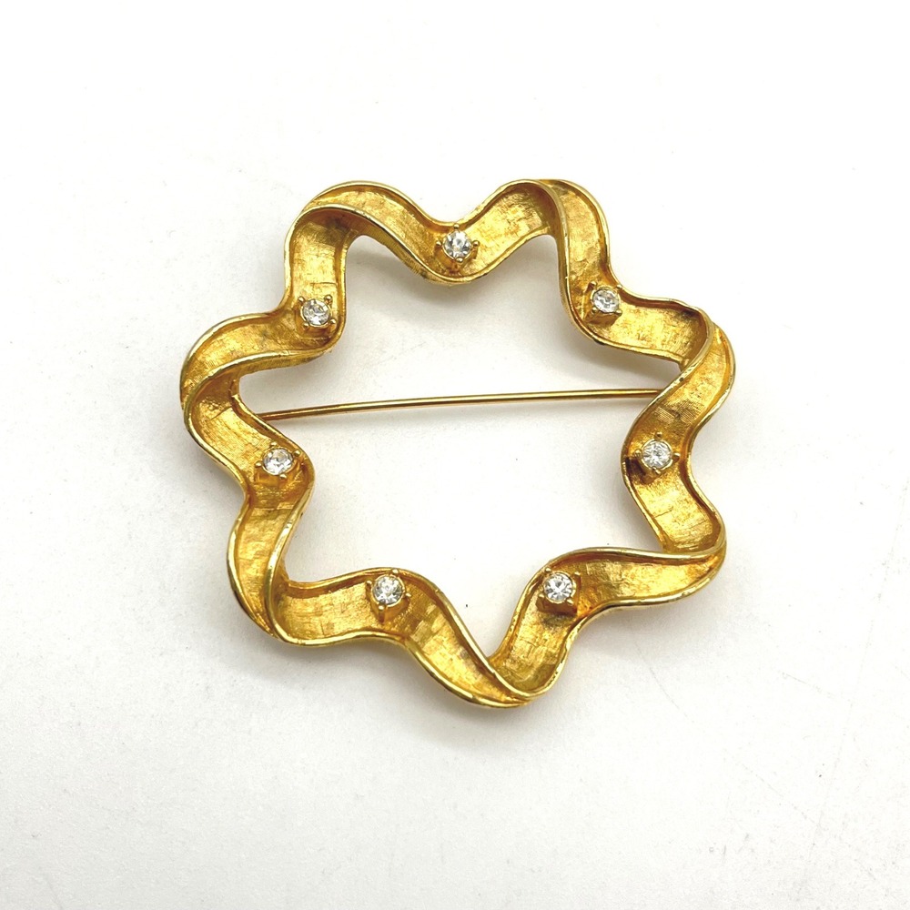 Sarah Coventry Gold Tone Starburst Pin Brooch Rhinestone Accents